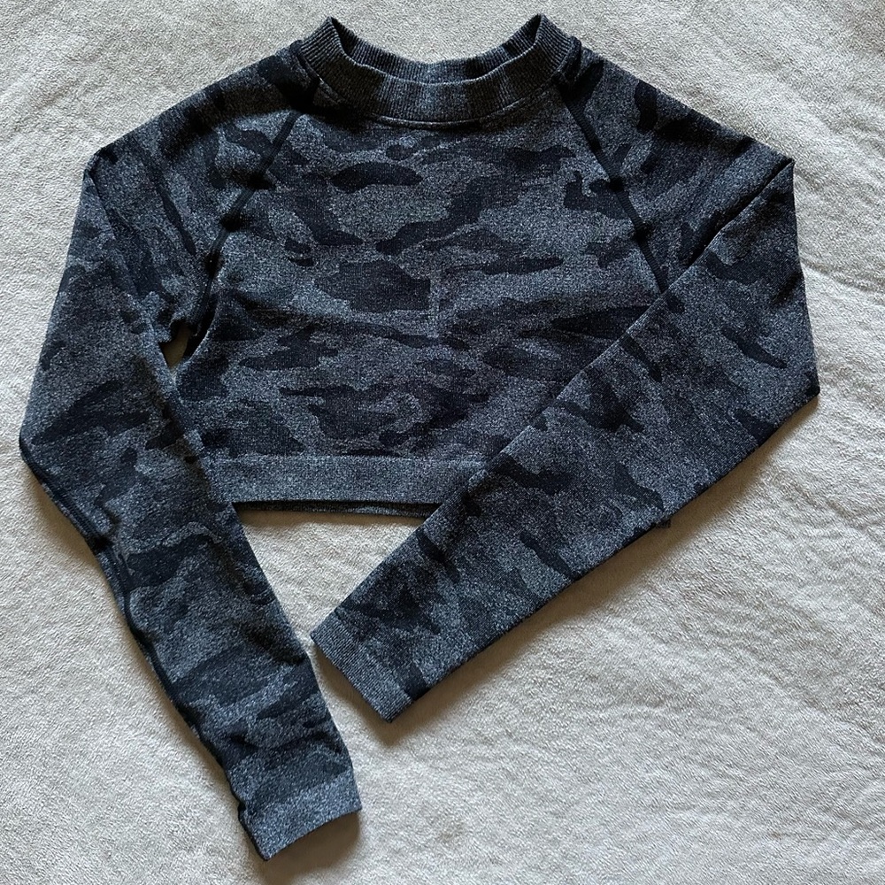 Camo seamless long sleeve crop top with back cut outs, size S